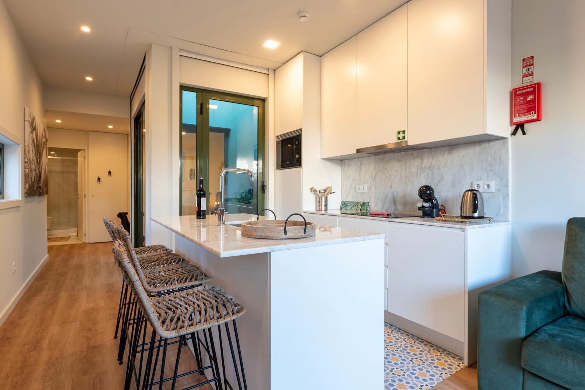 Exotic Flat With Shared Pool & Garden Apartment Порто Екстериор снимка