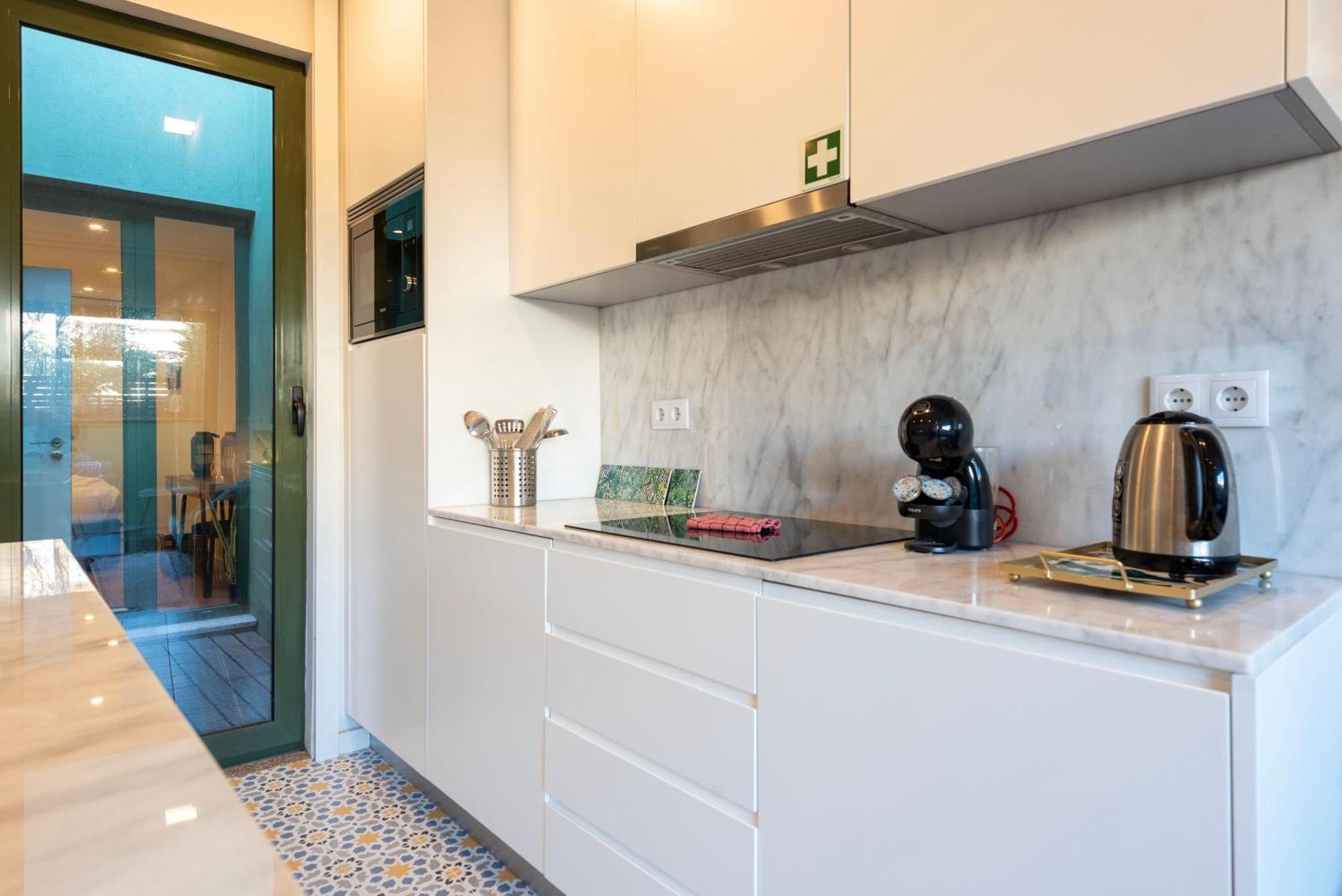Exotic Flat With Shared Pool & Garden Apartment Порто Екстериор снимка