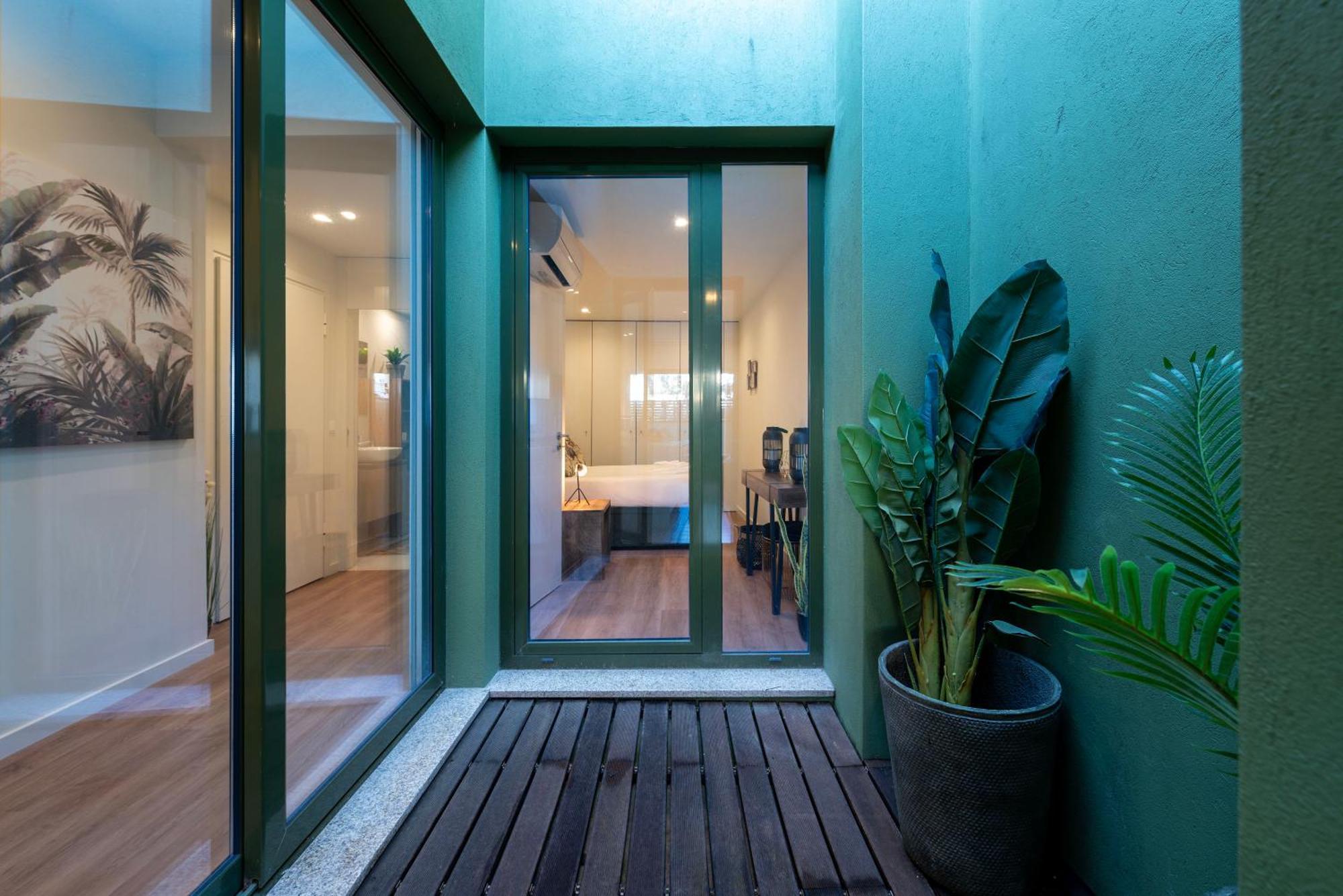 Exotic Flat With Shared Pool & Garden Apartment Порто Екстериор снимка