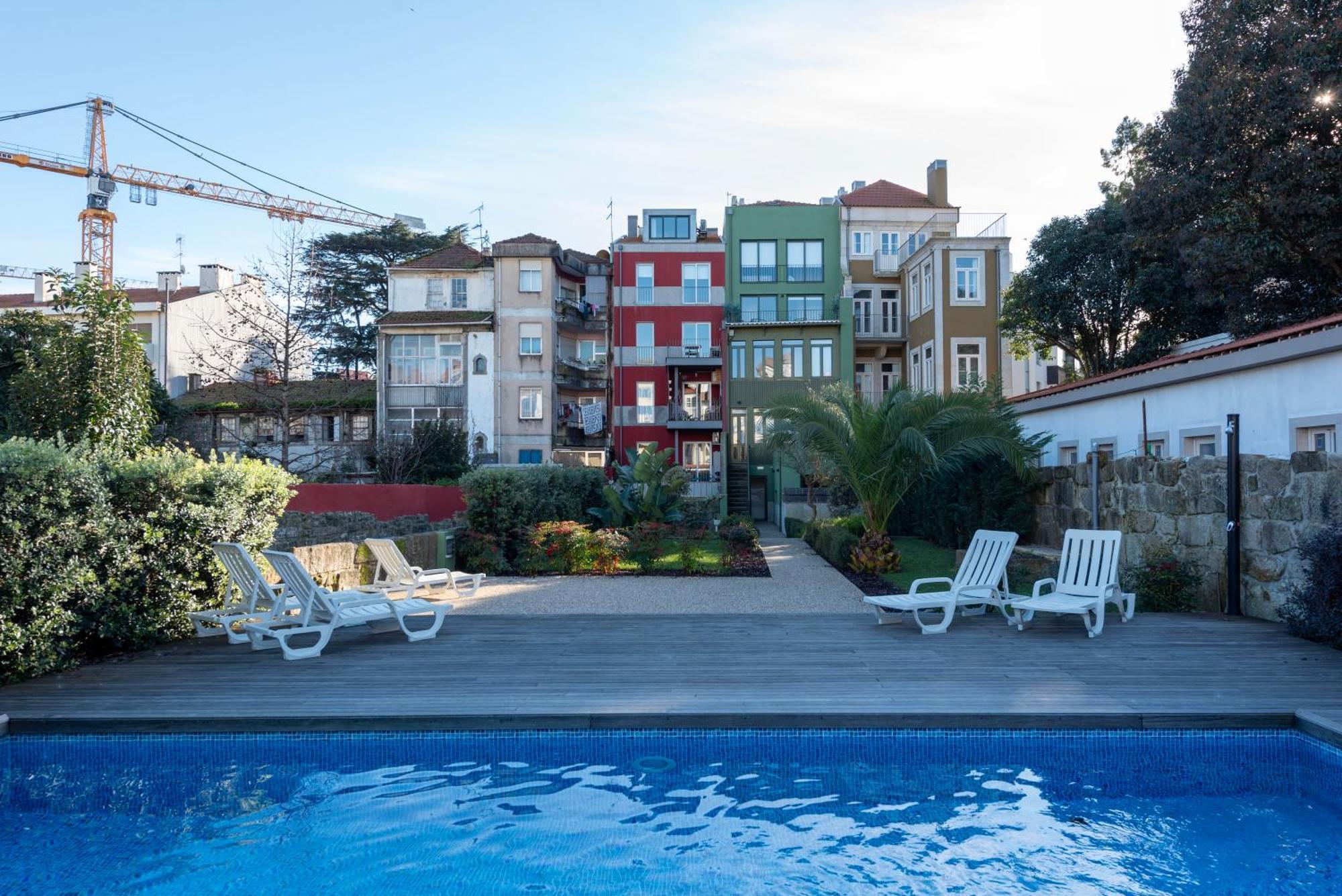 Exotic Flat With Shared Pool & Garden Apartment Порто Екстериор снимка