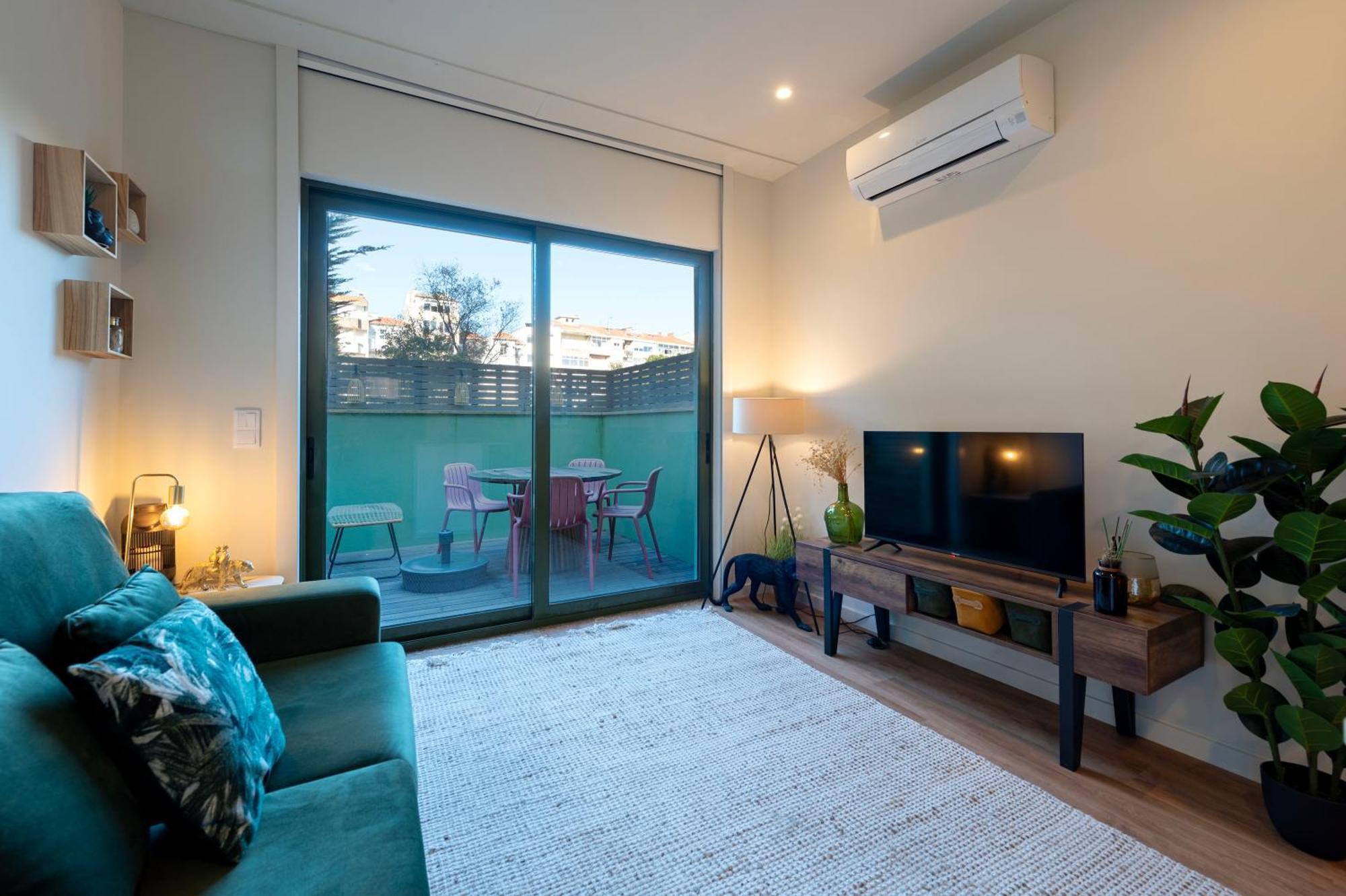 Exotic Flat With Shared Pool & Garden Apartment Порто Екстериор снимка